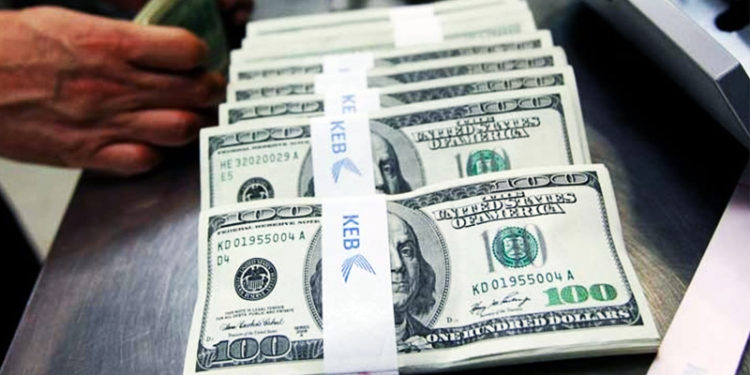 Dolar yeni haftaya toparlanarak başladı