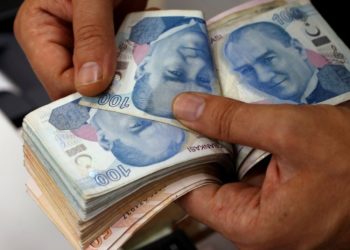 Dolar/TL rekor kırdı: Türk Lirası neden değer kaybediyor, bundan sonra ne olabilir?