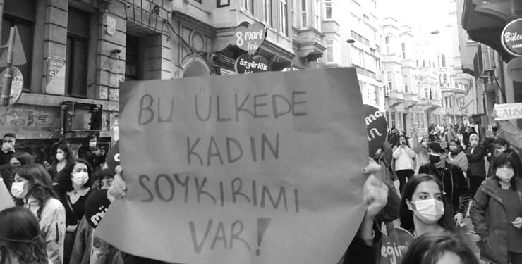 Edirne’de bir kadın eşi tarafından bıçaklanarak öldürüldü