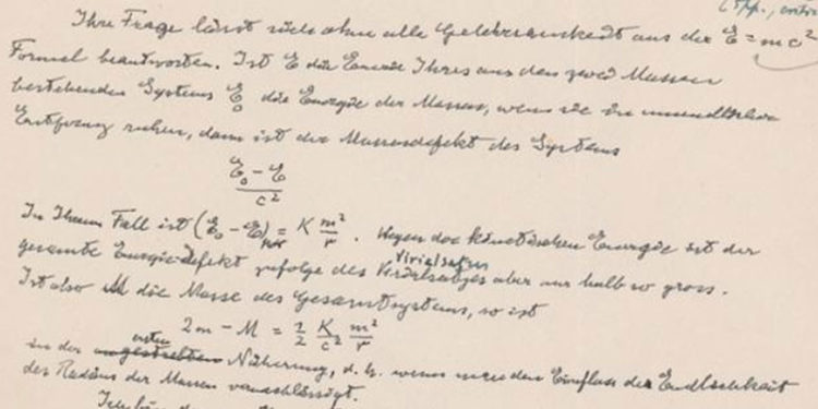 Einstein’ın E=mc² formülünü içeren el yazma mektubu 1,2 milyon dolara satıldı