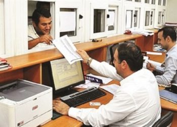 Enflasyon artışı, memur maaşının aldığı zammı eksiye düşürdü