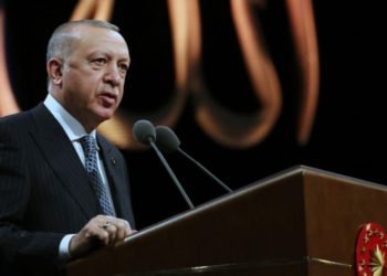 Erdoğan: Avrupa kardeşlerimiz için giderek açık hava hapishanesine dönüşüyor