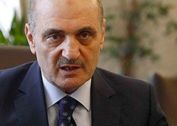 Eski bakan Bayraktar: Açıkgözler, tatlı su kurnazları, tüfekçiler, çöp çatanlar ve çalışmadan edinenler bitiriyor bizi