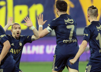 Fenerbahçe, Ankaragücü deplasmanında son saniyede güldü