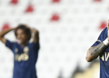 Fenerbahçe kupalara hasret kaldı