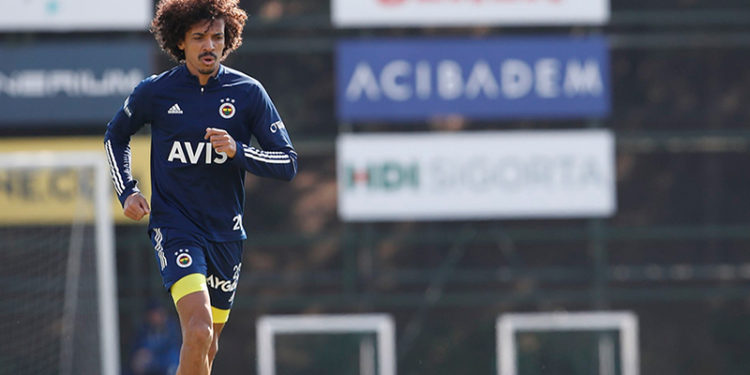 Fenerbahçe'de Luiz Gustavo'dan ayrılık hamlesi