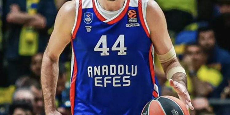 Final Four öncesi kriz: 'Almanya, Anadolu Efes yöneticileri ve sporcu ailelerine vize vermedi' iddiası