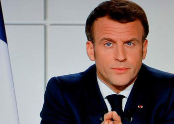 Fransa'da subaylardan Macron'a uyarı