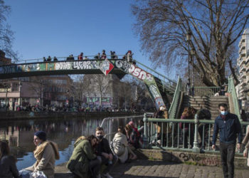 Fransa’da son 24 saatte 3 bin 730 yeni vaka tespit edildi