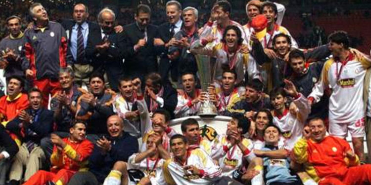 Galatasaraylılar, UEFA Kupası’nın 21. yıl dönümünü kutluyor