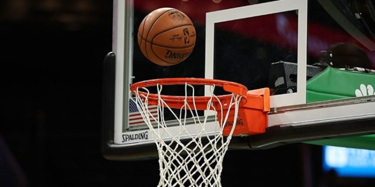 Grizzlies NBA'in normal sezon lideri Jazz karşısında öne geçti