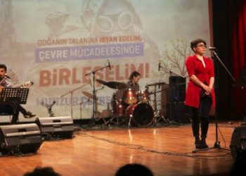 Grup İsyan Ateşi 'destansı direnişi' yeniden besteledi