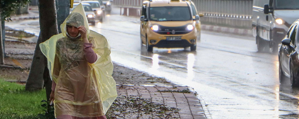 Hafta sonu sağanak yağış var; sıcaklıklar düşecek!