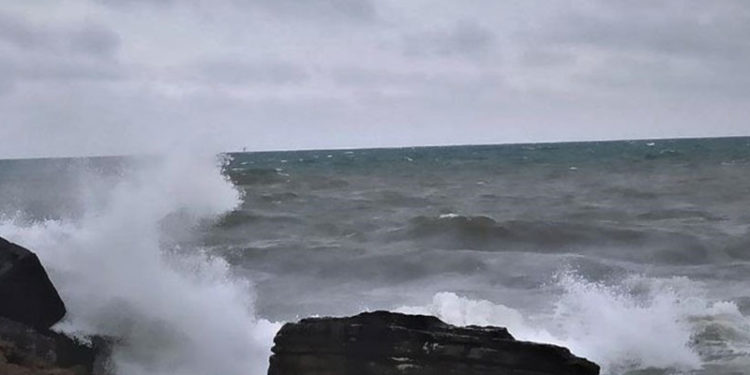 Hava sıcaklıkları Türkiye'nin kuzey, iç ve batı kesimlerinde 6-12 derece azalacak