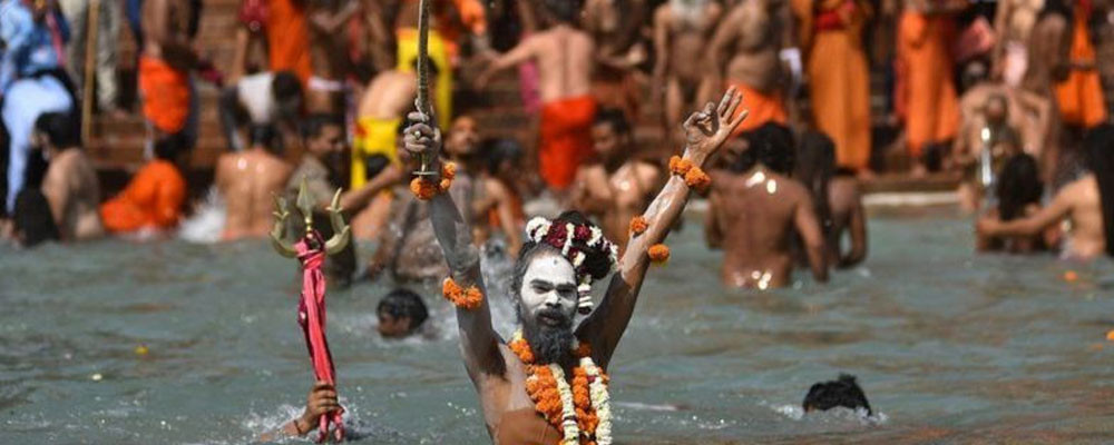 Hindu hacılar, Kumb Mela Festivali'yle nasıl 'süper bulaştırıcı'ya dönüştü?