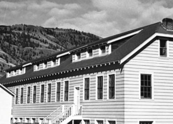 Kanada’daki yerli okulunda 215 çocuğun gömülü olduğu toplu mezar bulundu