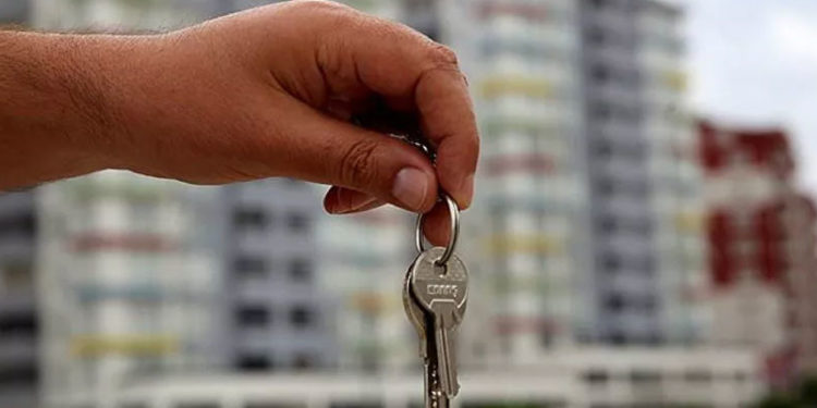 Konut satışları nisan ayında 100 binin altına geriledi