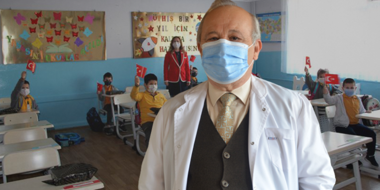 Koronavirüs Bilim Kurulu üyesi Prof. Dr. Akın: Okulların açılması mayıs sonlarına doğru mümkün olabilecek