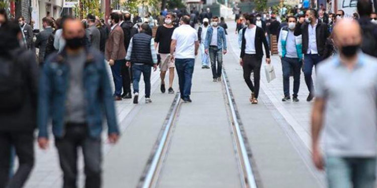 Kulis | Haziran ayı başına kadar kafe ve restoranlar saat 20.00'de kapanacak, sokağa çıkma kısıtlaması saat 21.00’den sonra uygulanacak
