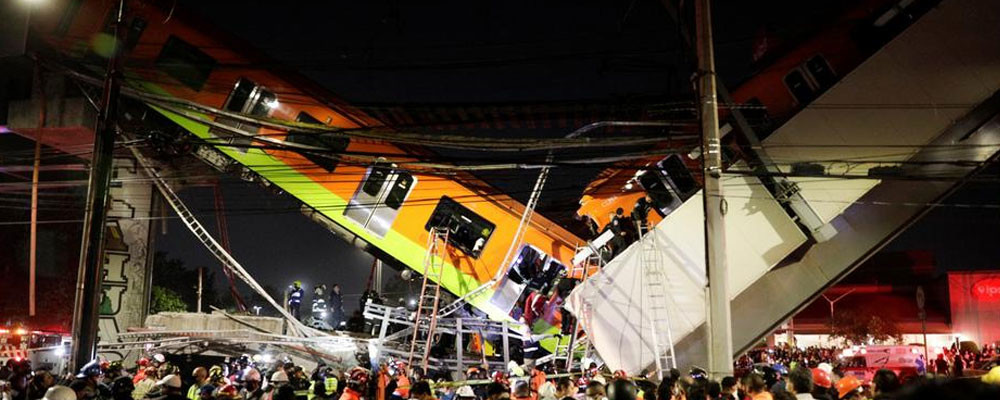 Meksika'da metro üst geçidi çöktü: En az 23 ölü