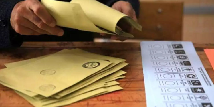 Metropoll’un son anketi: Erdoğan 4 eşleşmenin 3’ünde kaybediyor