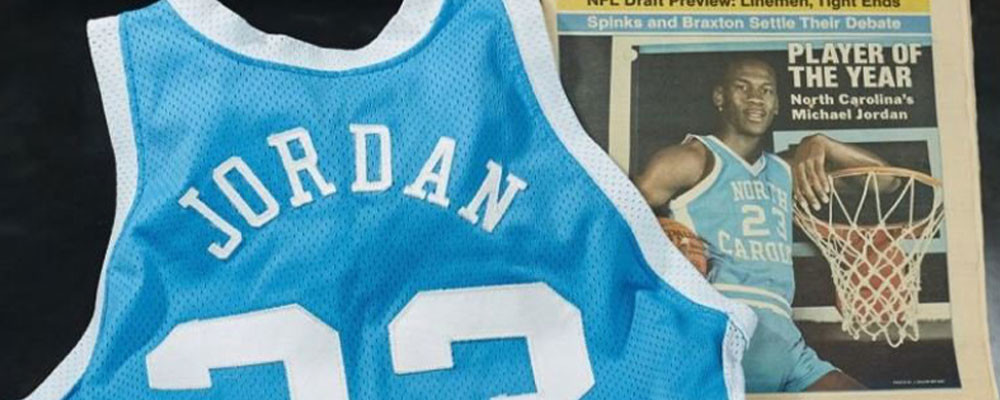 Michael Jordan'ın üniversitedeyken giydiği forma 1.38 milyon dolara satıldı