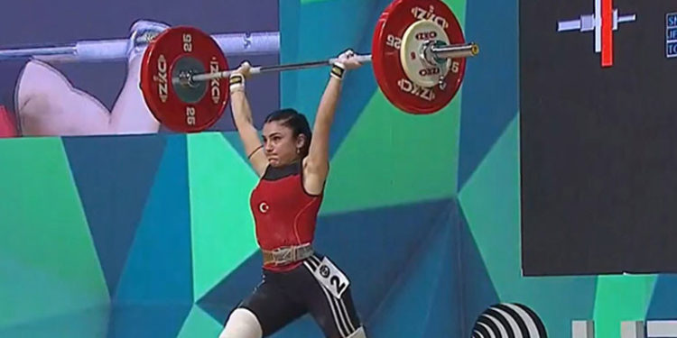 Milli halterci Cansu Bektaş, Gençler Avrupa Halter Şampiyonu oldu