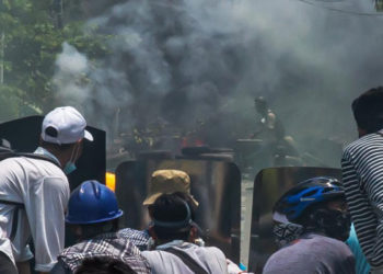 Myanmar'da darbe karşıtı protestolarda ölenlerin sayısı 800'ü geçti