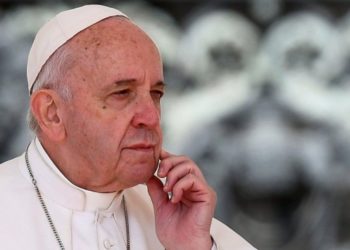 Papa'dan Kudüs açıklaması: Özel bir endişeyle takip ediyorum