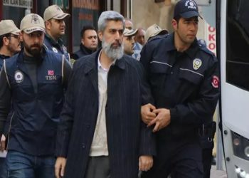 Polisten sahur vakti camilere ‘itikaf’ operasyonu: Alparslan Kuytul ve 14 yaşındaki oğlu gözaltına alındı