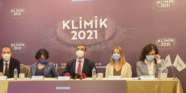 Prof. Dr. Azap: Toplum yeteri düzeyde aşılanmazsa yeni varyantlar ortaya çıkar