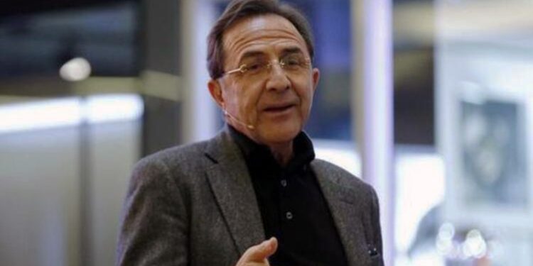 Prof. Müftüoğlu, 'BioNTech aşısı nedir; kısırlığa neden olur mu; kimler yaptırmamalı' sorularını yanıtladı