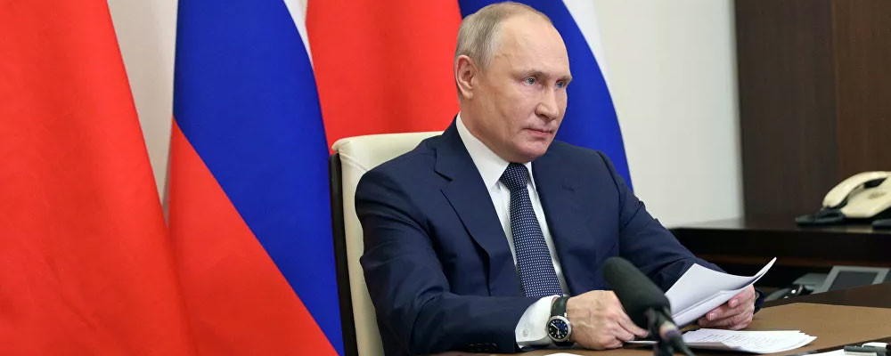 Putin: Rusya'dan bir şeyler 'ısırıp koparmak' isteyenlerin dişlerini kırarız