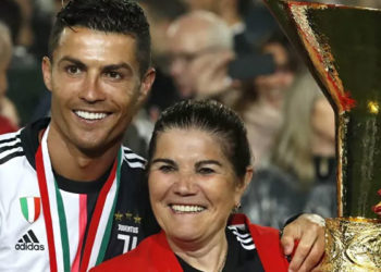 Ronaldo'nun annesi Dolores Aveiro: Sporting'e dönmesi için ikna etmeye çalışacağım