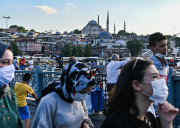 Sağlık Bakanı Koca, illere göre haftalık vaka sayılarını paylaştı