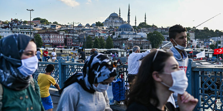 Sağlık Bakanı Koca, illere göre haftalık vaka sayılarını paylaştı