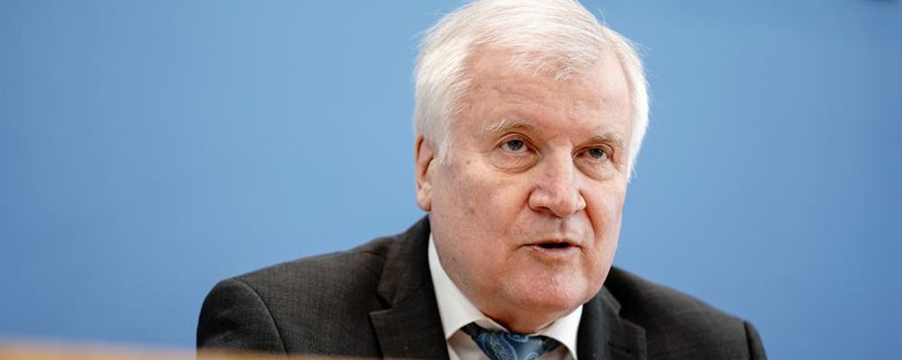 Seehofer'den Avrupa'ya yeni göç dalgası uyarısı