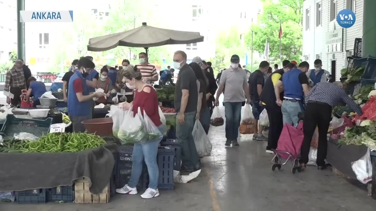 Semt Pazarları Açıldı Marketler Fiyat Düşürdü