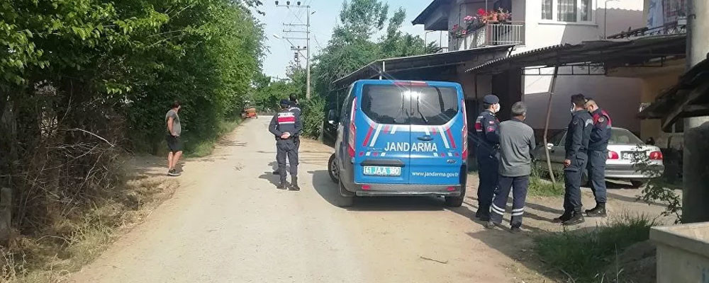 Sinir krizi geçirip babasını öldürdü, annesini, iki kuzeni ve üç jandarmayı vurdu