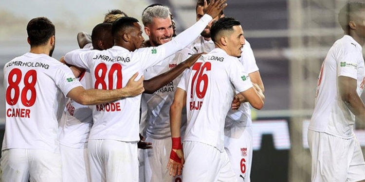 Sivasspor deplasman karnesiyle göz doldurdu