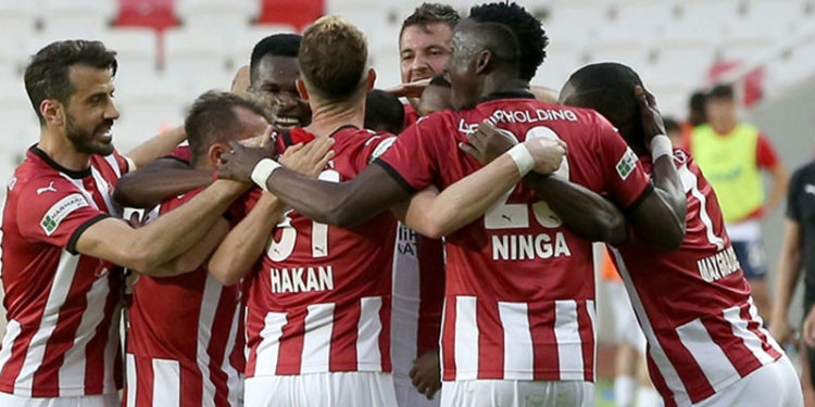 Sivasspor 'kötü' başladığı ligi 'iyi' bitirdi