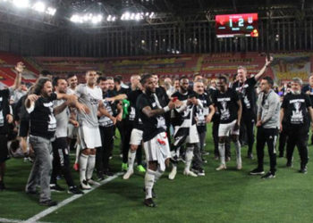 Siyasilerden şampiyon Beşiktaş'a tebrik