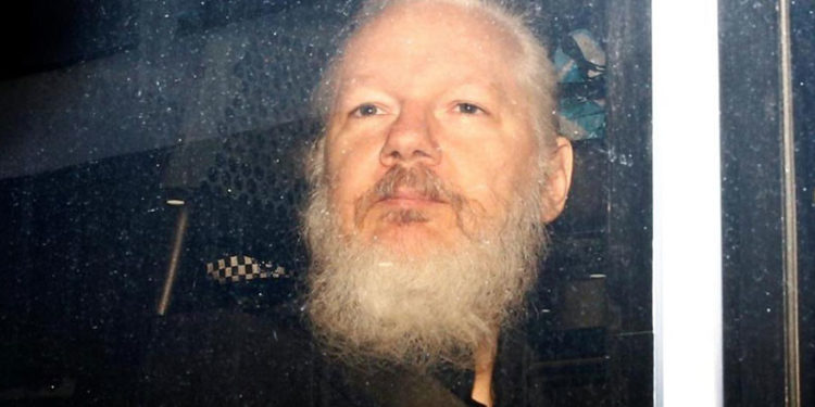 Snowden'dan ABD'ye "basın özgürlüğü" tepkisi: Assange için 175 yıl istemeseydiniz daha inandırıcı olurdu