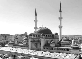 Sur Yapı’nın Taksim camisi hedefi: 150 yıl önce yapılmış ve sanki hep varmış gibi