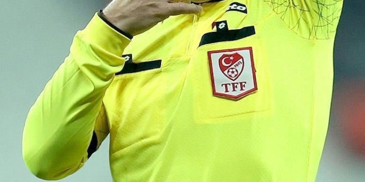 Süper Lig'de 42. ve son hafta maçlarını yönetecek hakemler açıklandı