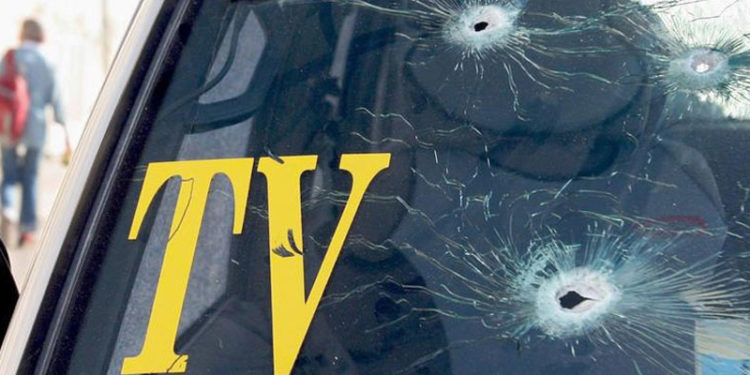 Taliban ile hükümet gazetecilere tehditte birleşti