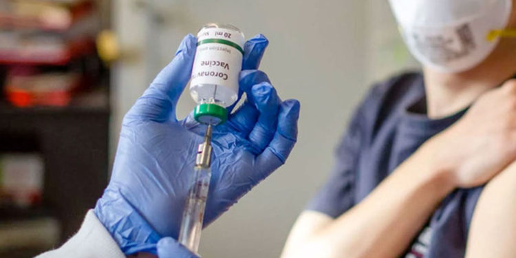 Tam kapanma sürecinde günde ortalama 86 bin ilk doz Koronavirüs aşısı yapıldı