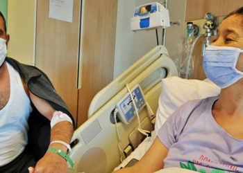 Tatile diye hastaneye götürdüğü eşine böbreğini verdi