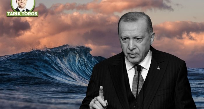 Tsunami… Dalgalar kıyıya vurmaya başladı