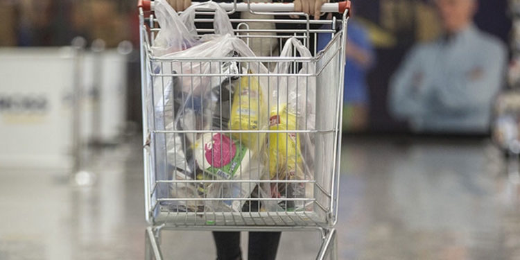 Tüketici güven endeksi Mayıs'ta yüzde 3,6 düşüşle 77,3'e geriledi